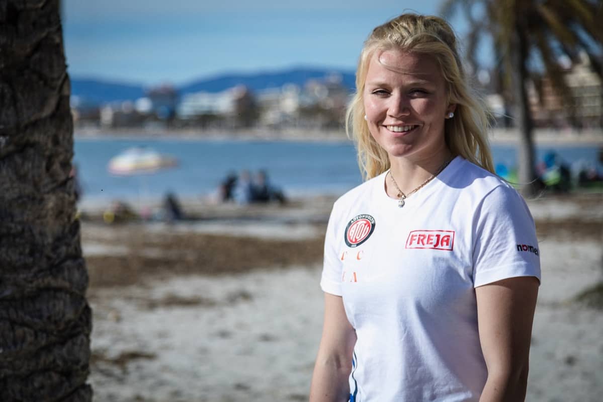 Monika Mikkola kuvassa