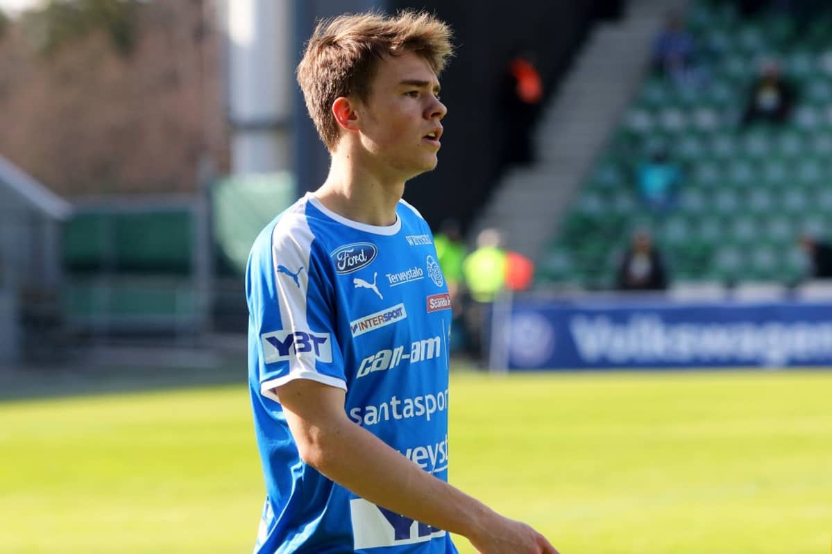 Leo Väisänen kuvassa