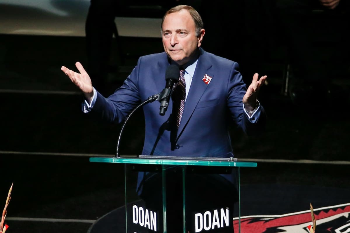 Gary Bettman kuvassa