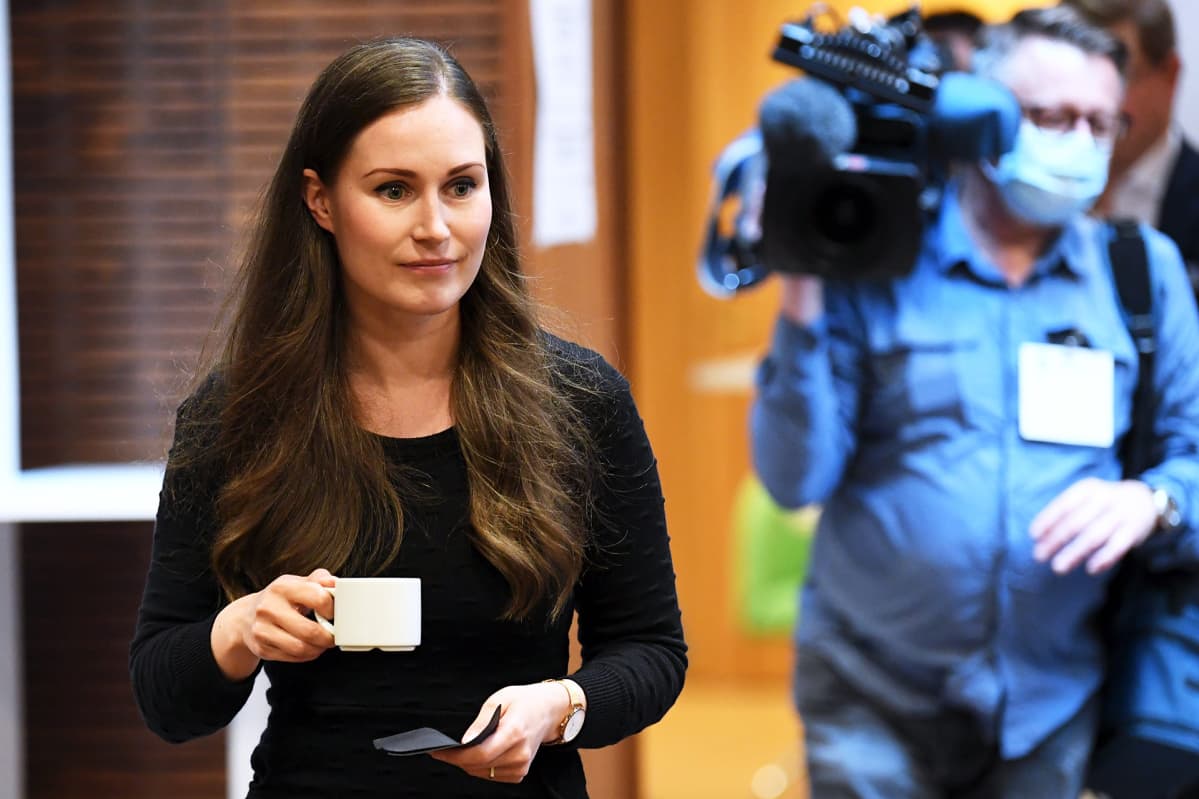 Pääministeri Sanna Marin Politiikan toimittajien vieraana
