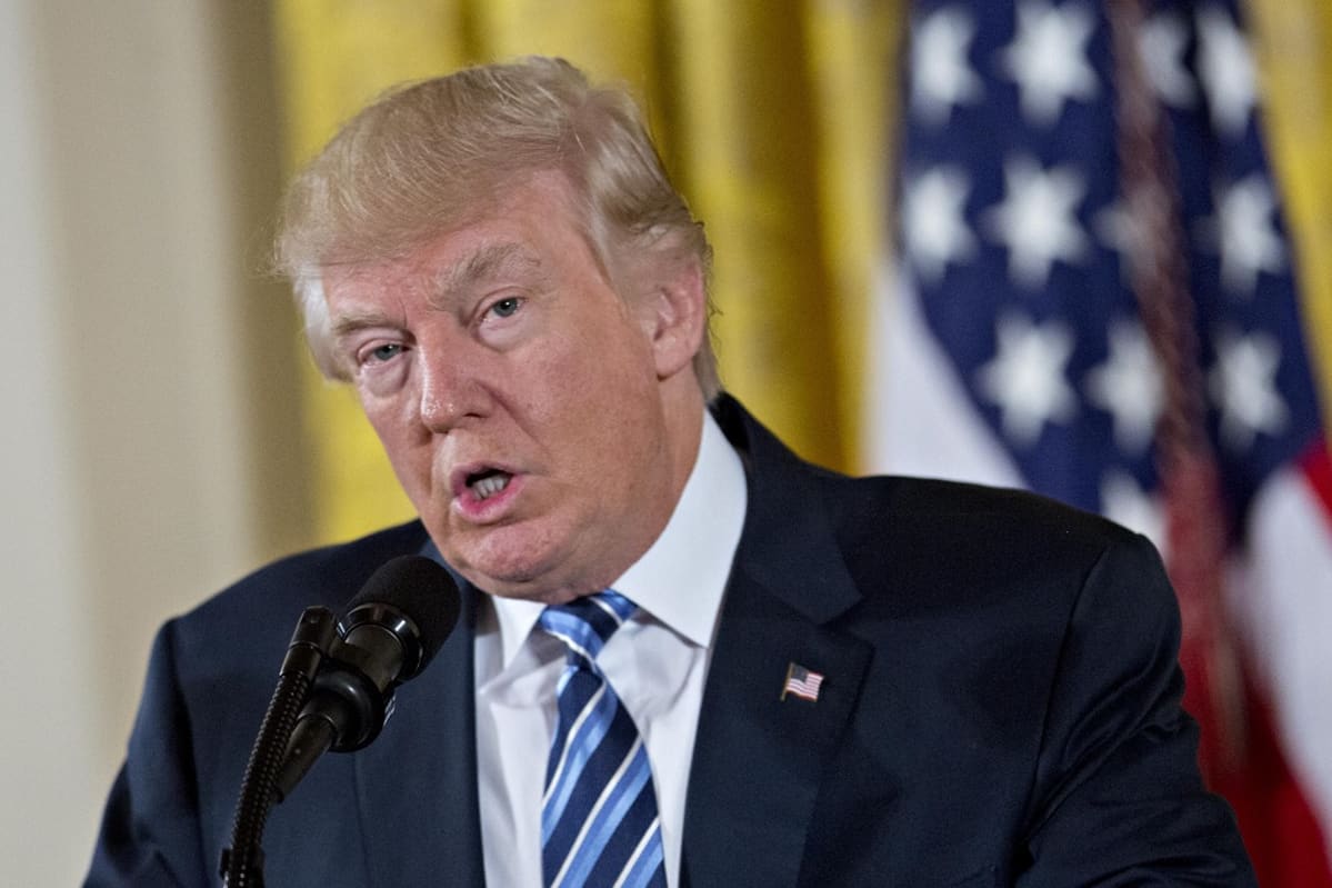 Donald Trump Valkoisessa talossa 22. tammikuuta. Trump puhui virkakuntansa valatilaisuudessa.