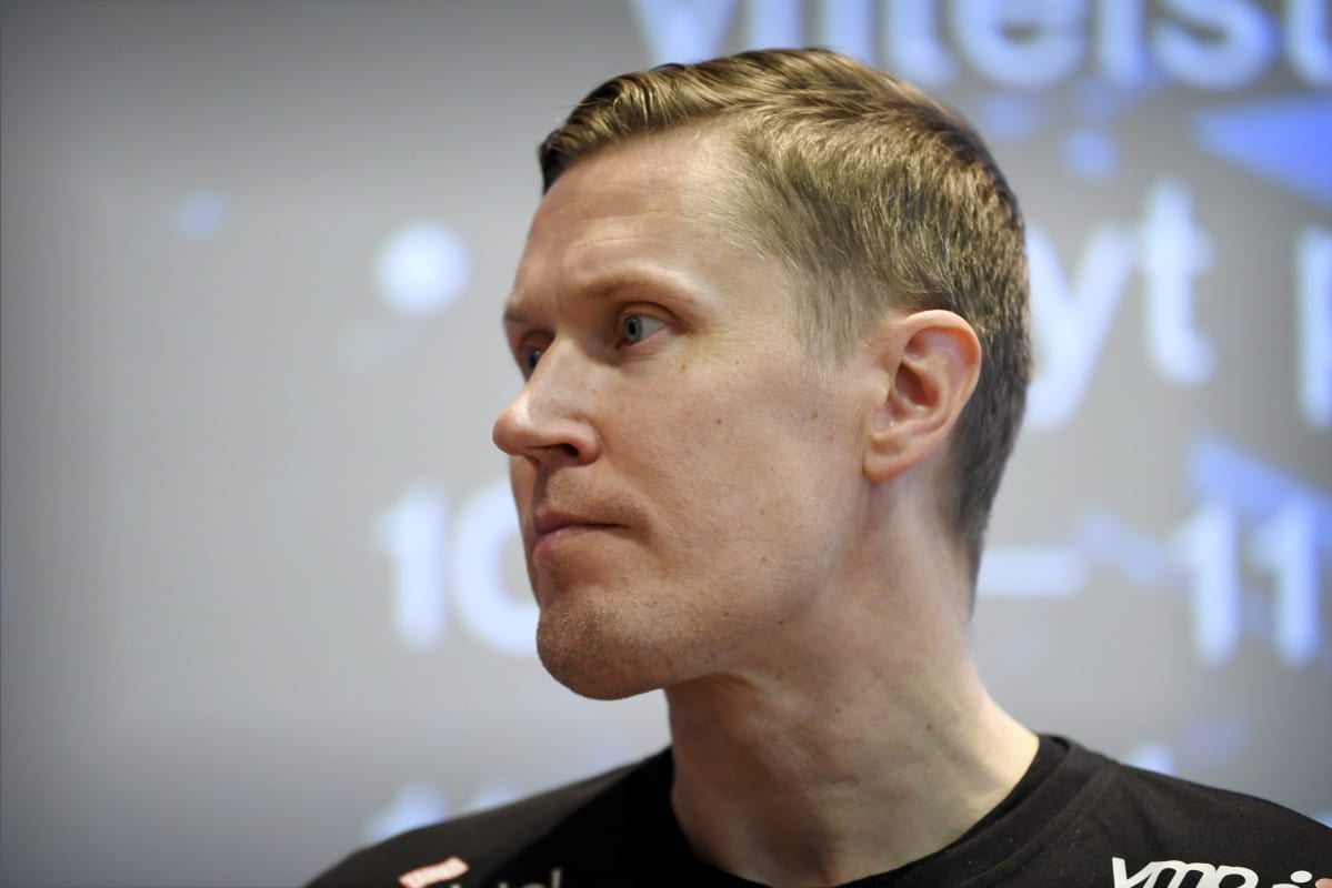 Happeen Mika Kohonen on yksi miesten Salibandyliigan mielenkiintoisimmista pelaajista alkavalla kaudella.