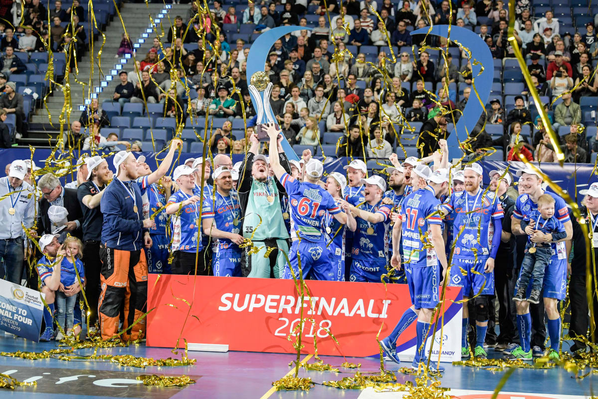 Miesten Salibandyliiga on päättynyt kolmesti peräkkäin Classicin mestaruusjuhliin. Tamperelaisten syrjäyttäminen valtaistuimelta on kovan työn takana tälläkin kaudella.