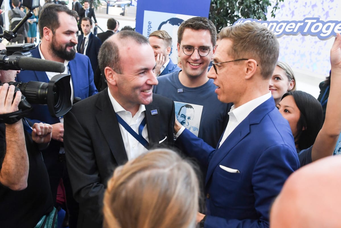 Manfred Weber tapasi Alexander Stubbin
