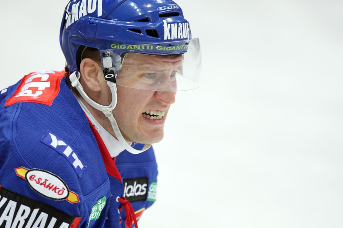 Ossi Väänänen.
