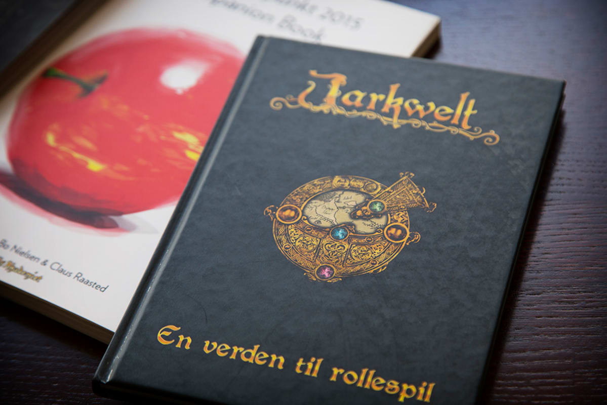 Ammattilarppaaja Claus Raastedin kirjoittamia kirjoja.