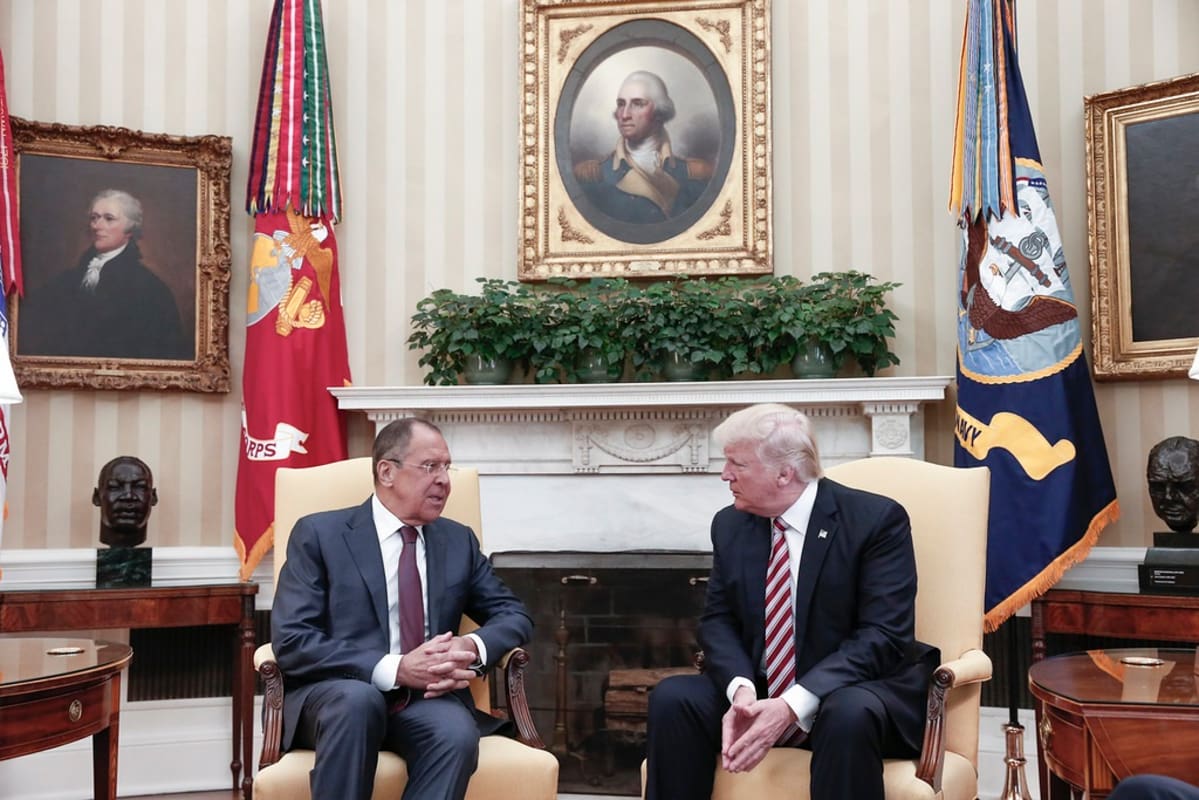 Yhdysvaltain presidentti Donald Trump ja Venäjän ulkoministeri Sergei Lavrov tapasivat Valkoisessa talossa 10. toukokuuta