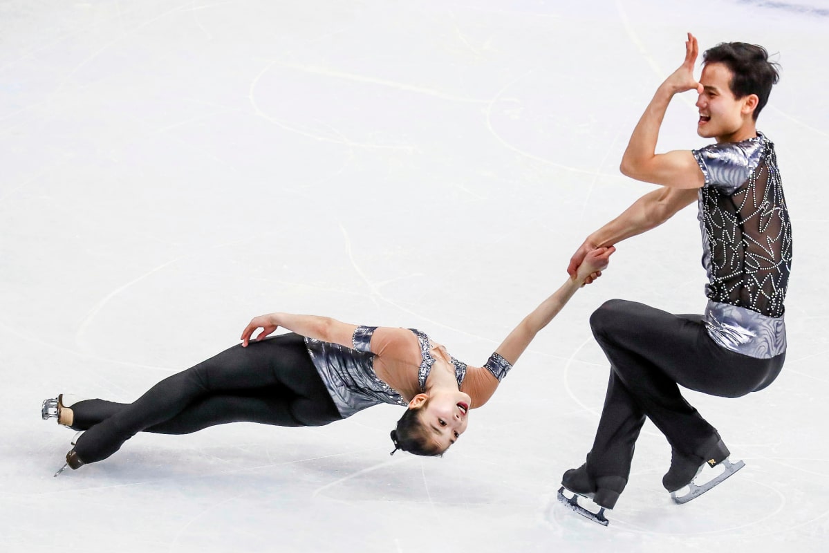 Pohjois-Korean Ryom Tae-Ok (vas.) ja Kim Ju-Sik (oik.) Helsingin MM-kisoissa 2017.