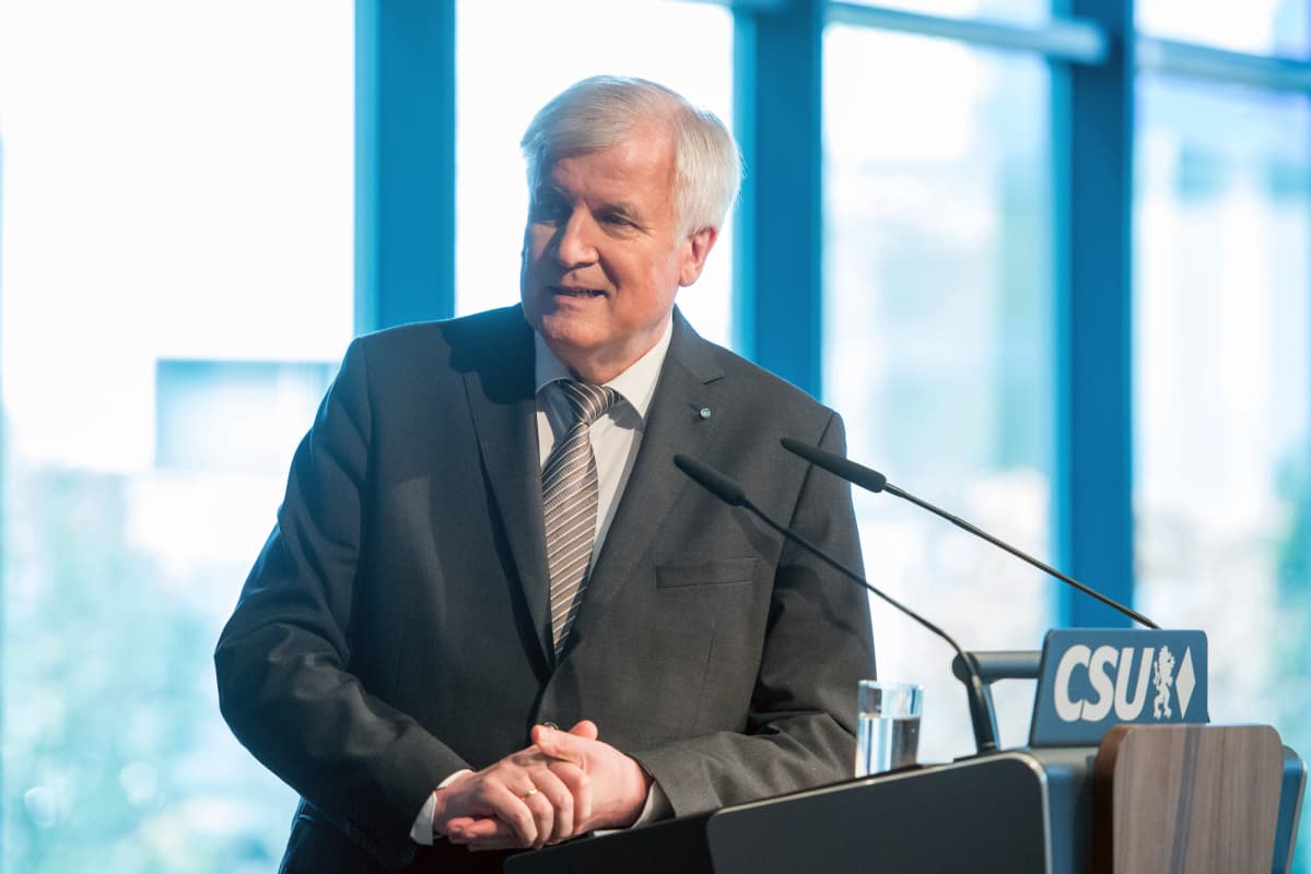 Sisäministeri Horst Seehofer
