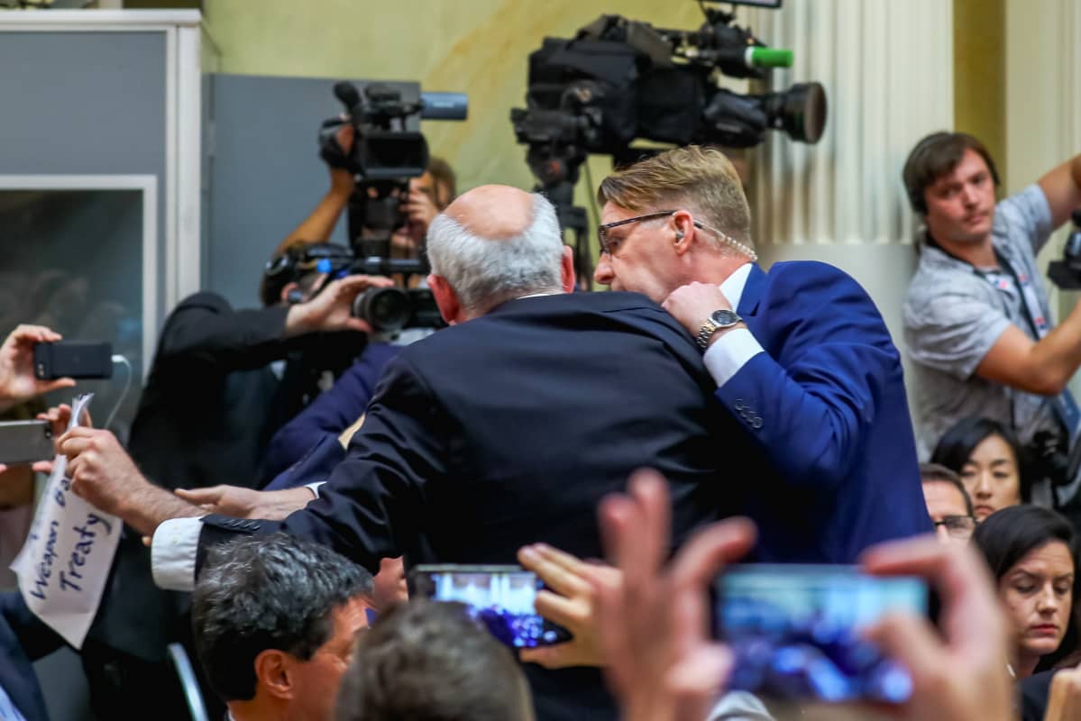 Häirikkö Trumpin ja Putinin yhteisessä tiedotustilaisuudessa 16. heinäkuuta 2018.
