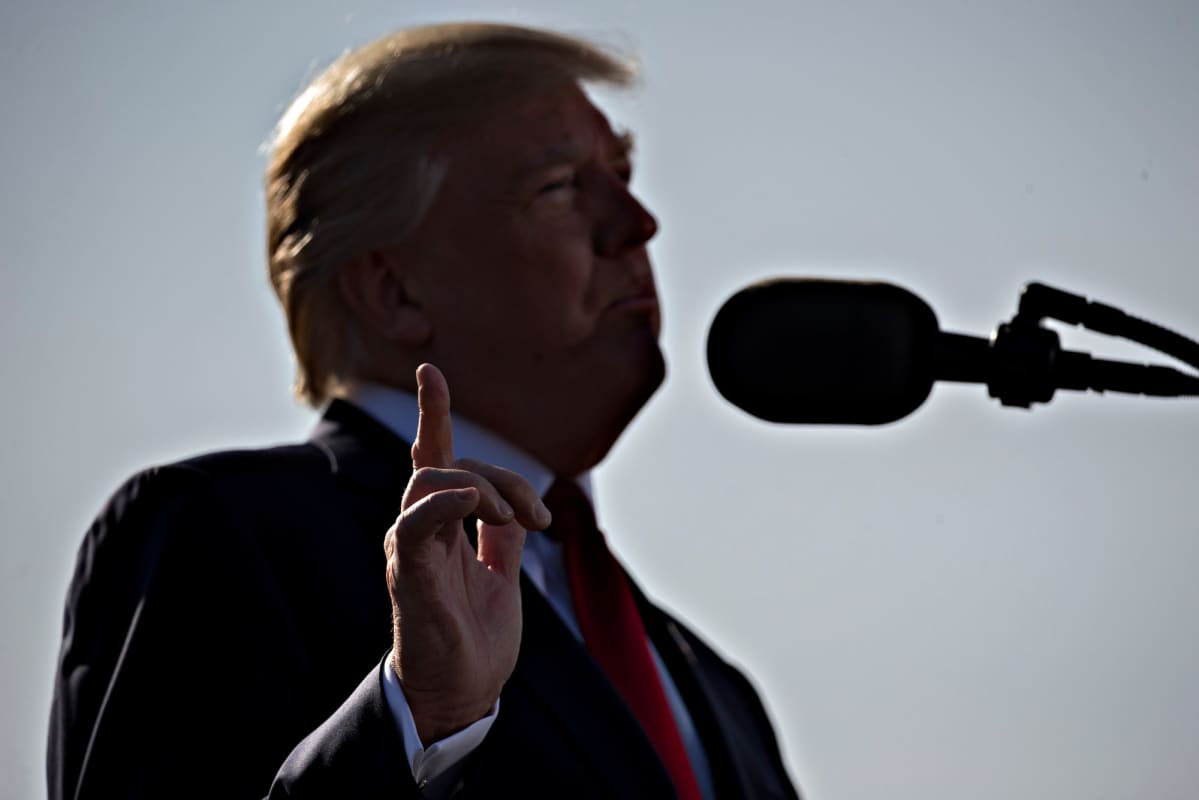 Presidentti Donald Trump muistotilaisuudessa