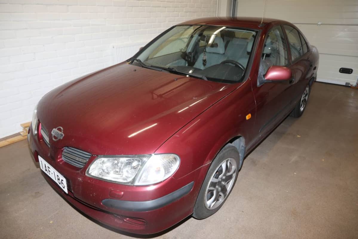 Porin Itäpuiston murhaan liittyvä Nissan Almera