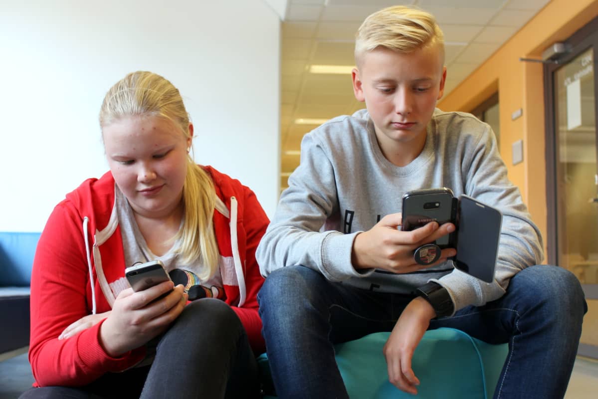 Iiris Rautiainen ja Veikko Korpikallio.
