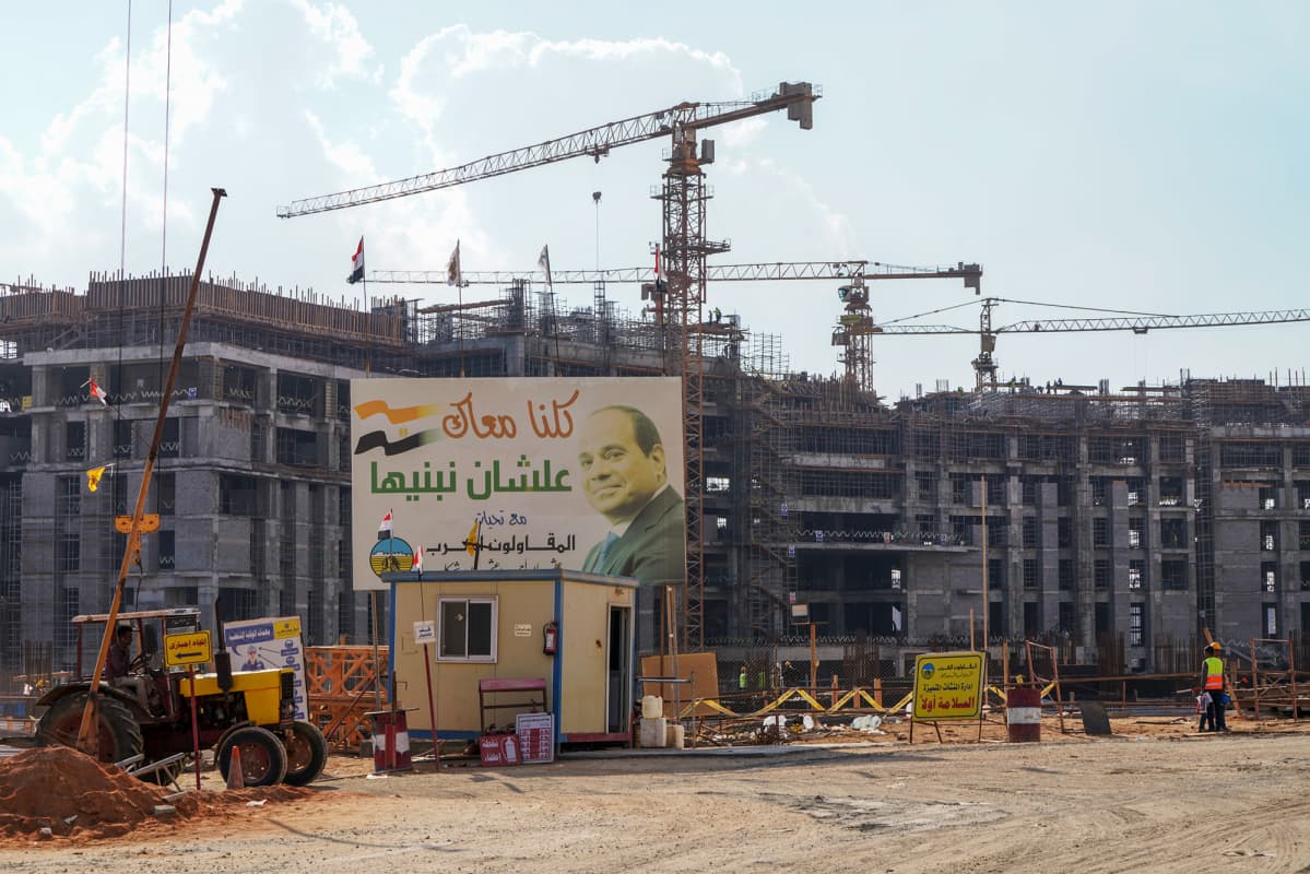 Rakentamista Egyptissä.