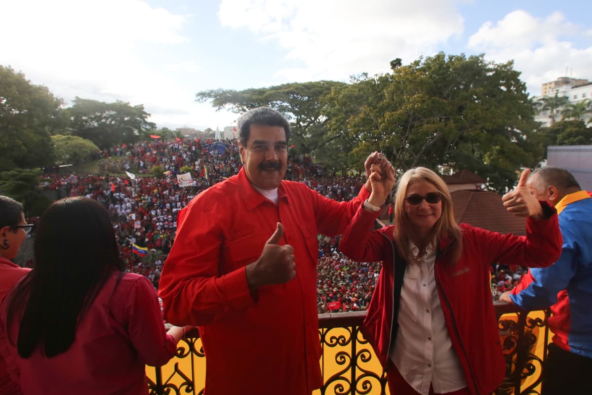 Presidentti Nicolas Maduro piti puheen palatsin parvekkeelta keskiviikkona.