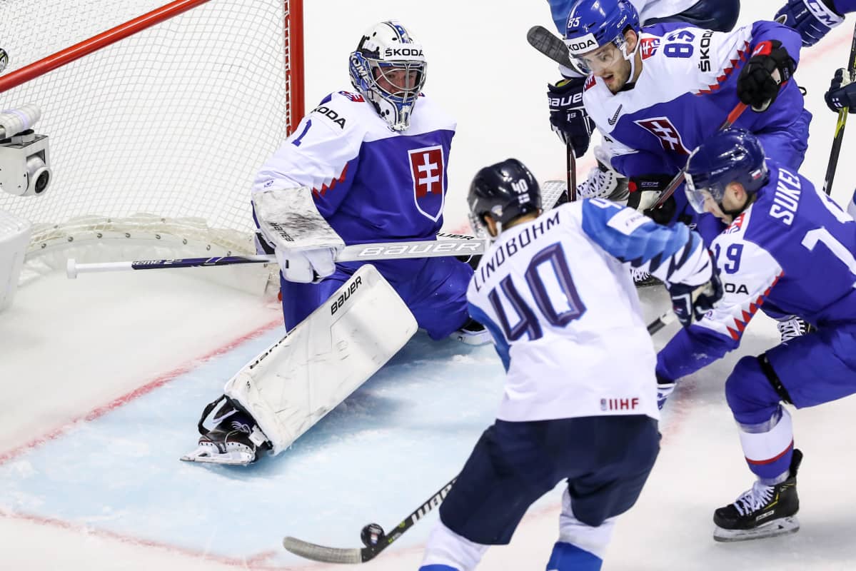 Petteri Lindbohm tekee maalin