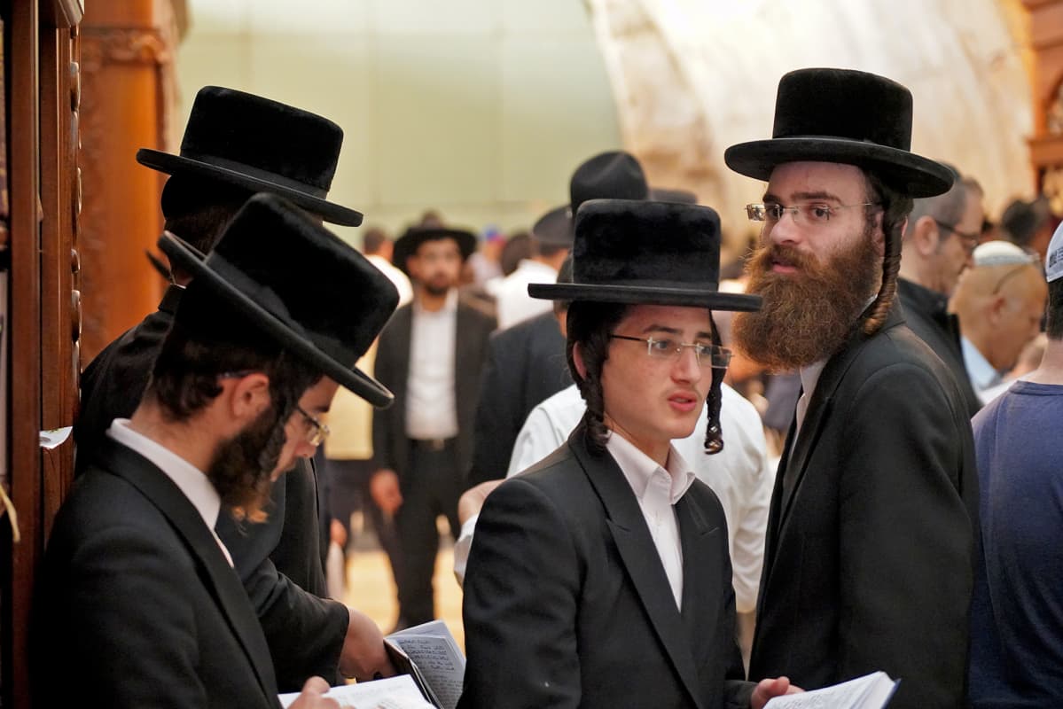 Ääriortodokseja Jerusalemin vanhassakaupungissa.