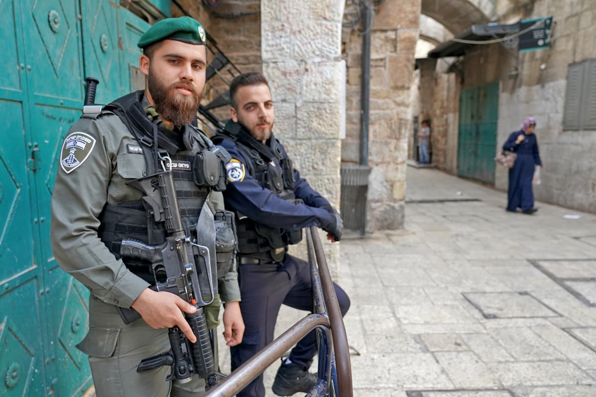 Kiista ortodoksijuutalaisten asevelvollisuudesta kaatoi Israelin hallitusneuvottelut.