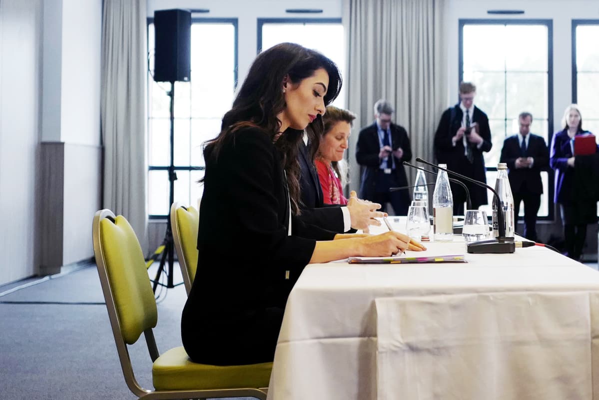 Amal Clooney G7-maiden ulkoministerikokouksessa Dinardissa Ranskassa huhtikuussa 2019.