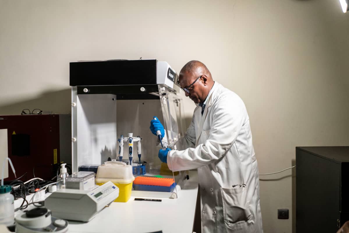 Zewdu laboratorisossaan