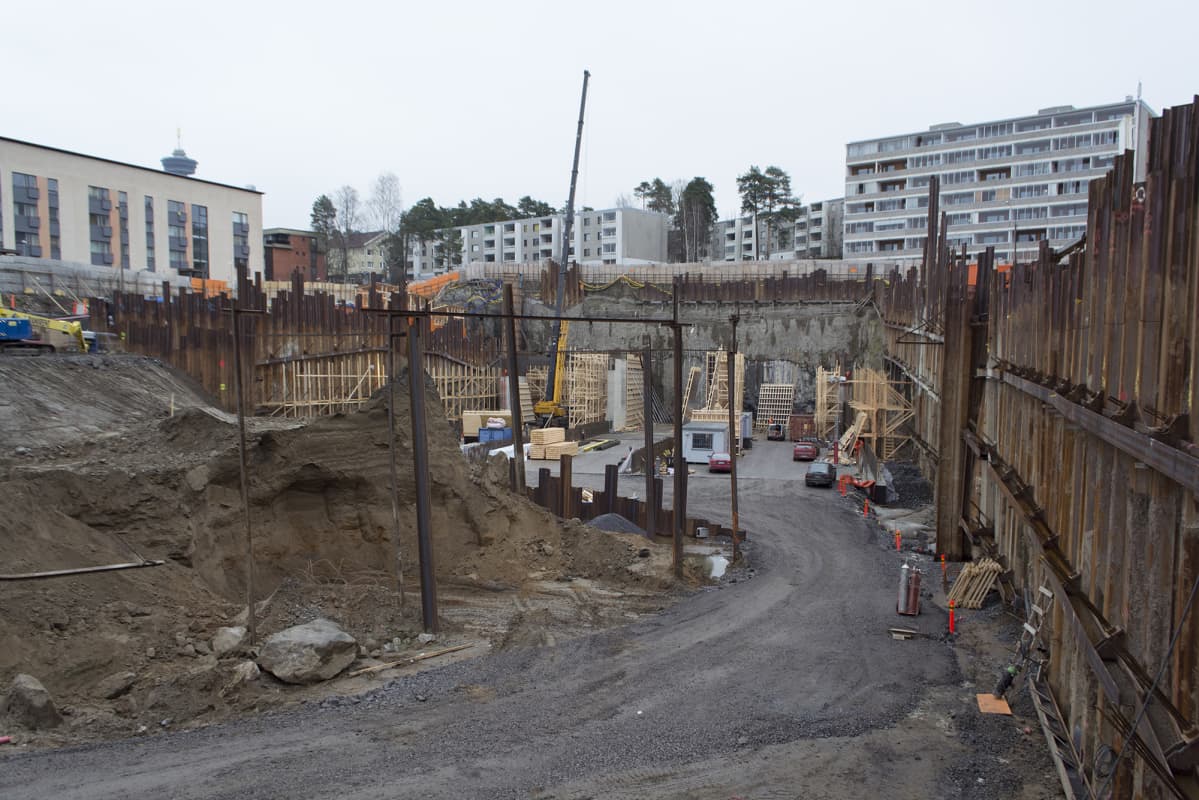 Rantatunnelin Santalahden työmaa.