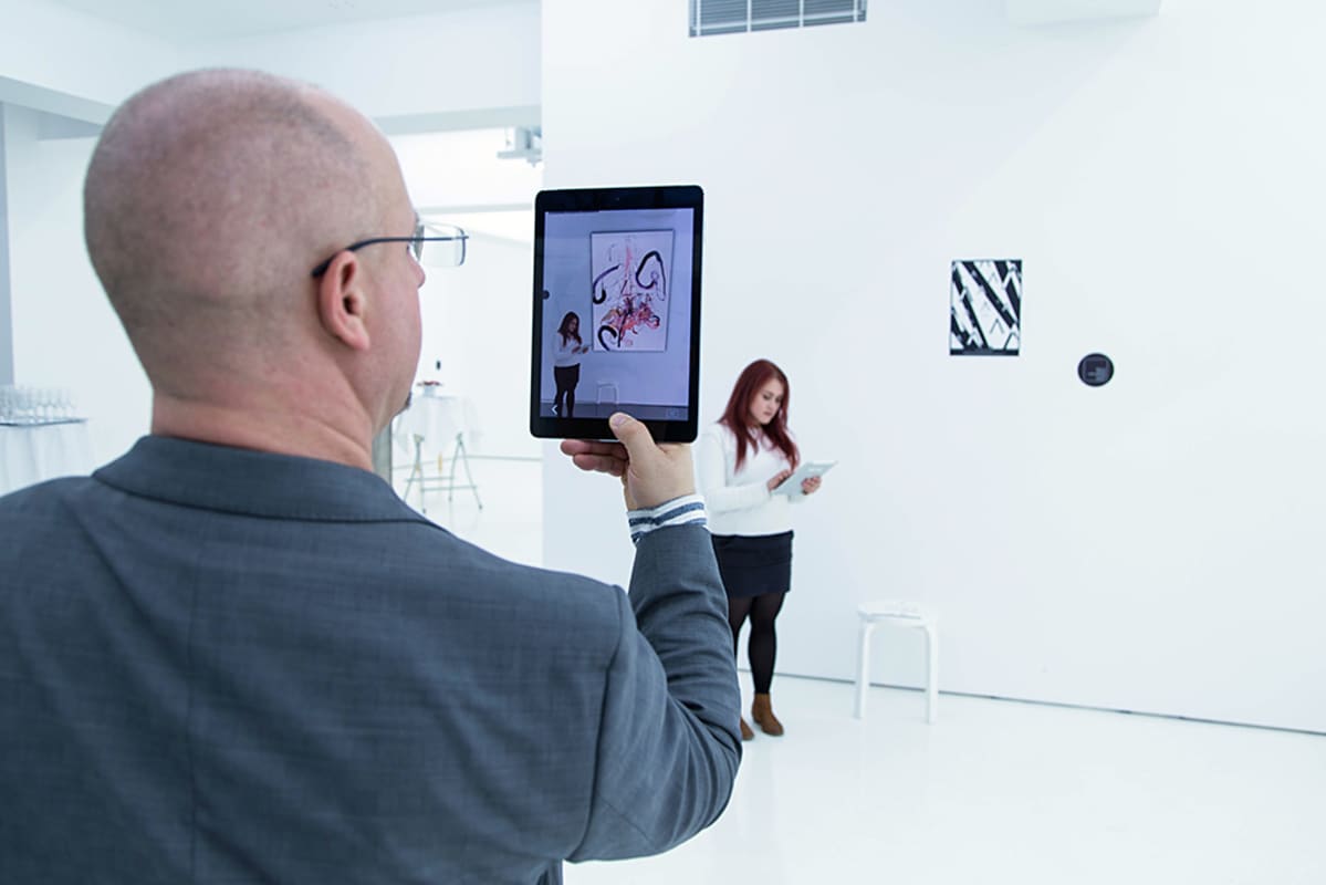 Helsinki Contemporary Galleria julkaisi mobiilisovelluksen tukemaan taiteen ostamista.