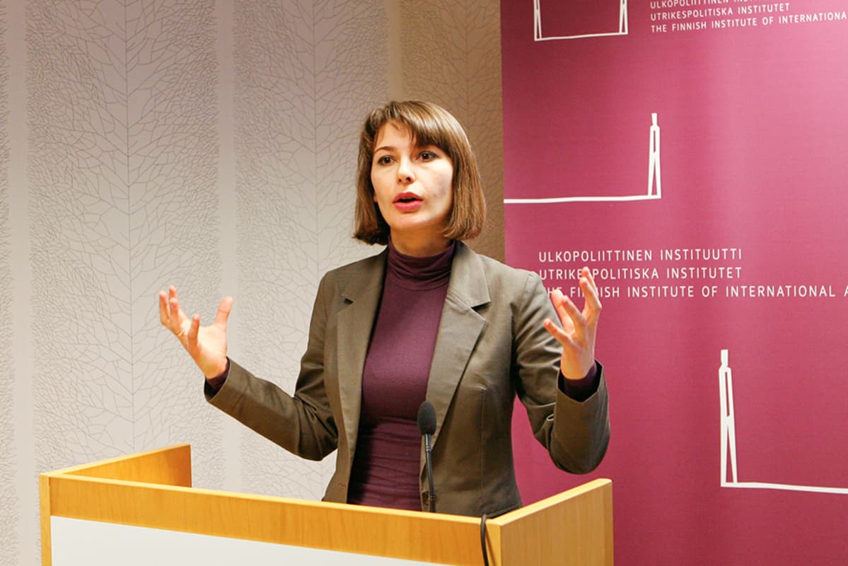 Daria Kaleniuk puhui ulkopoliittisen instituutin Ukraina-seminaarissa Helsingissä 20. tammikuuta 2016.