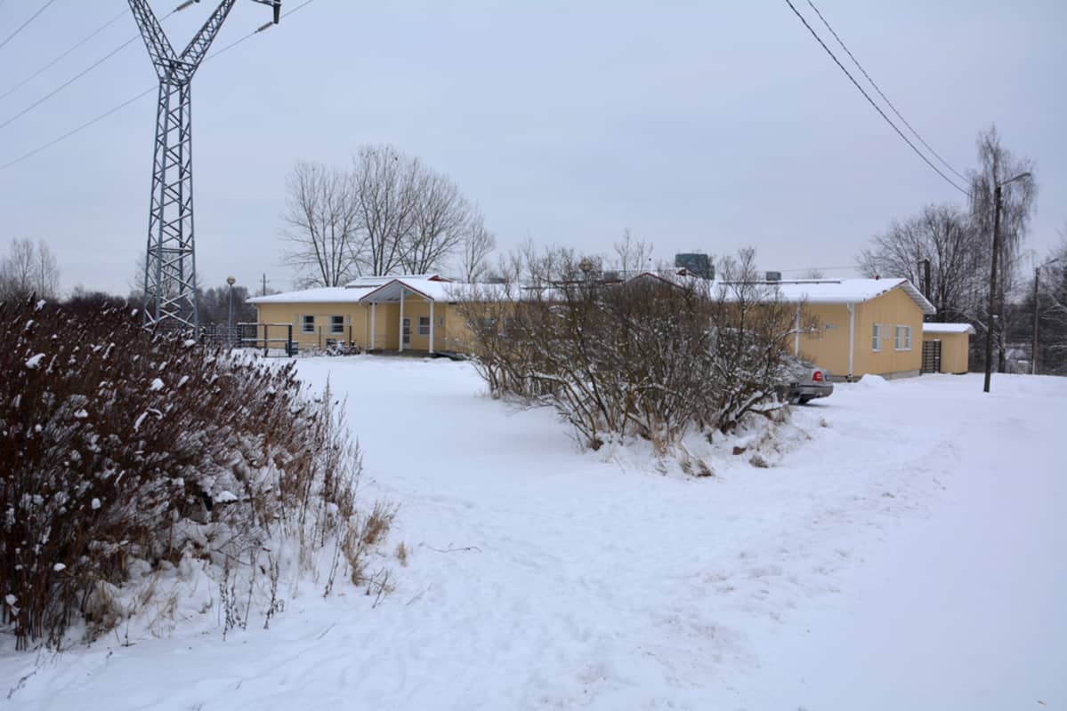 Sillankorvan ensisuoja talvella.