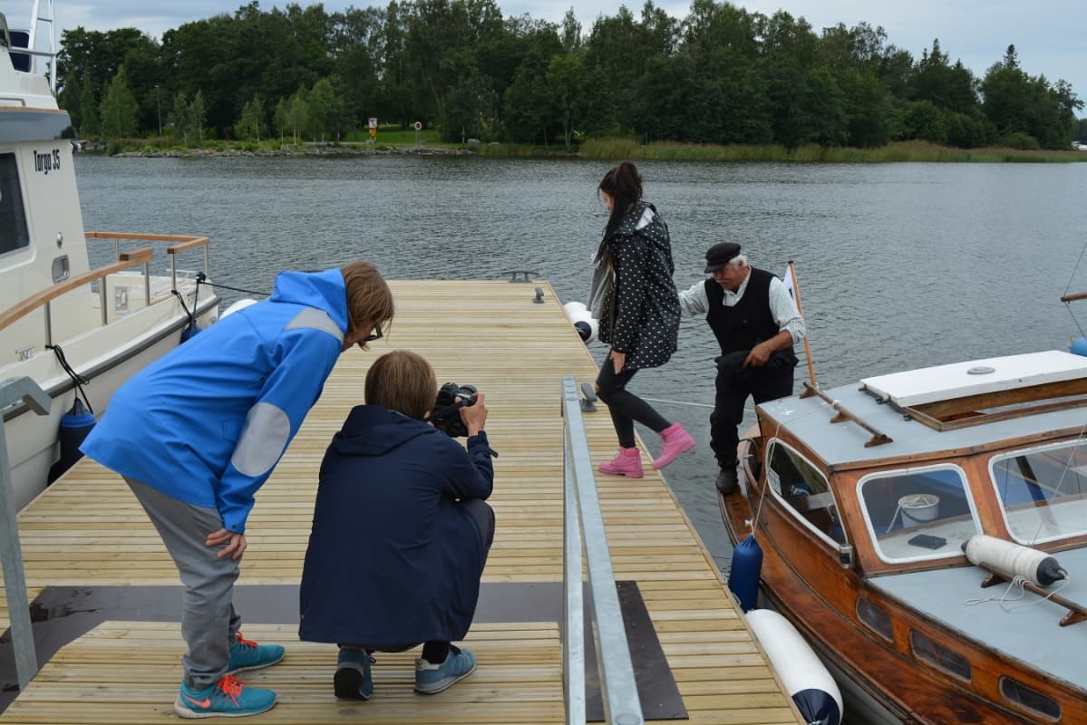 Sara Forsberg Vaasan mainosvideon kuvauksissa.