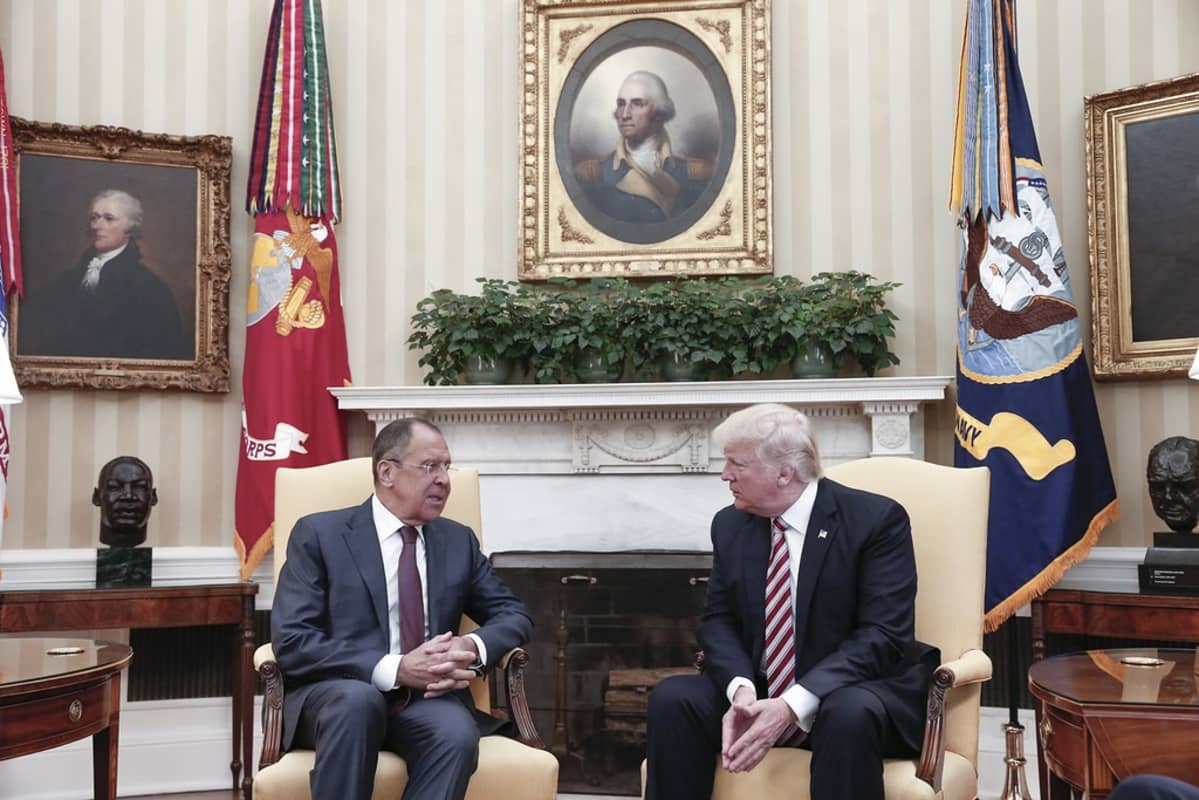 Yhdysvaltain presidentti Donald Trump ja Venäjän ulkoministeri Sergei Lavrov tapasivat Valkoisessa talossa 10. toukokuuta