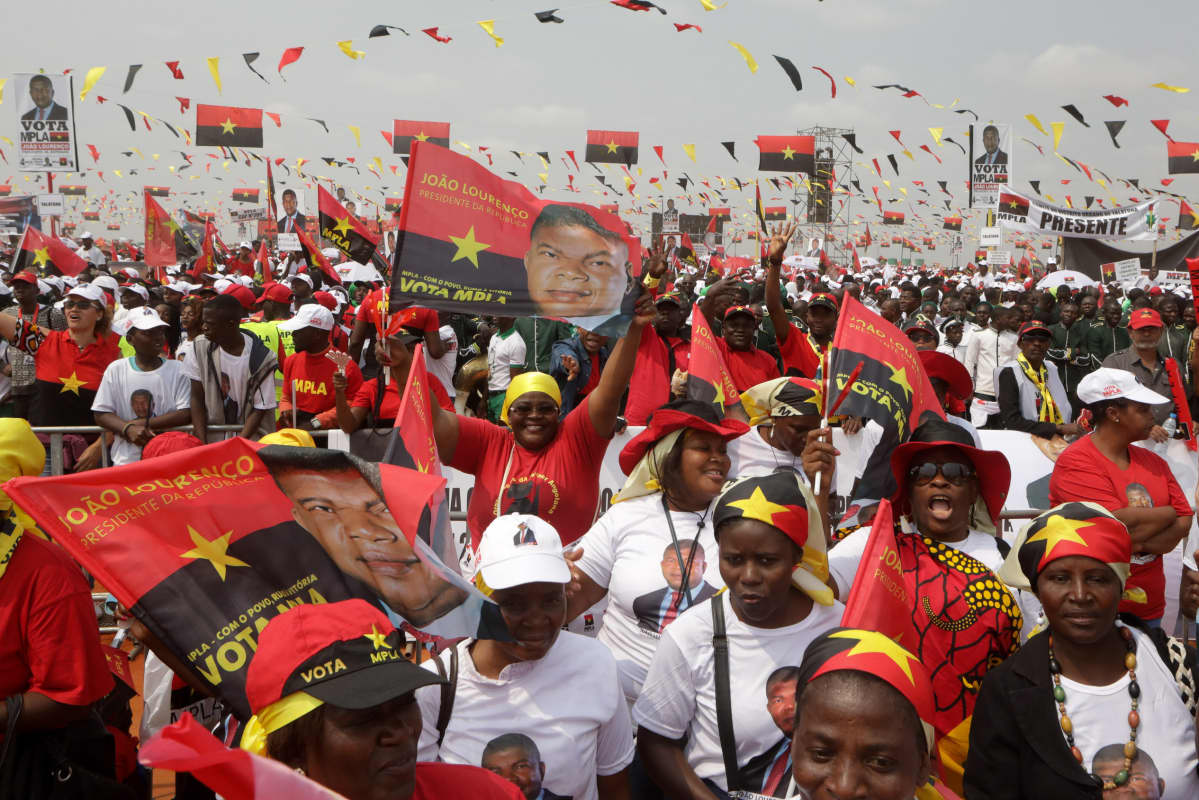 Valtapuolue MPLA:n ehdokkaan João Lourençon kannatustilaisuus Angolan pääkaupungissa Luandassa 19. elokuuta 2017.
