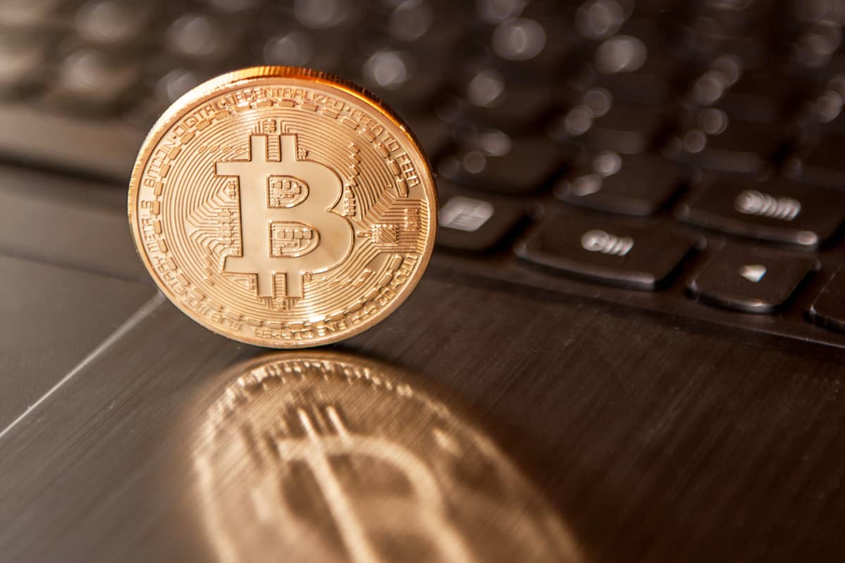 Bitcoin raha symboli.