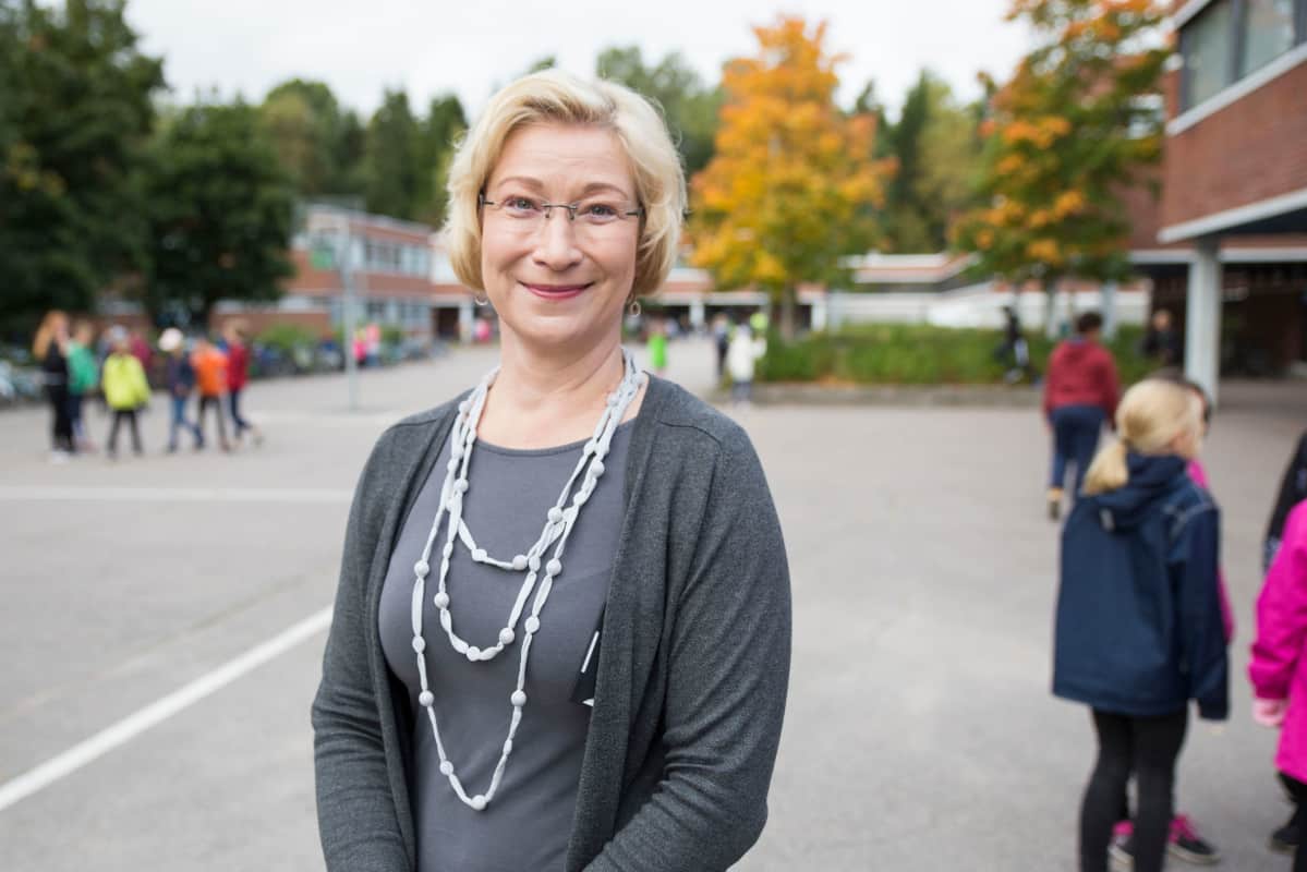 Espon Aarnivalkean koulun rehtori Stina Tonteri