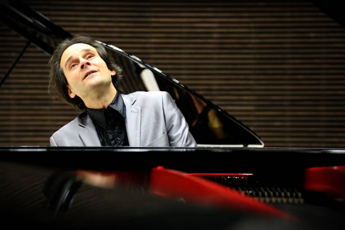 Pianotaiteilija Gergely Bogányi, Bogányi-flyygelin rakentaja