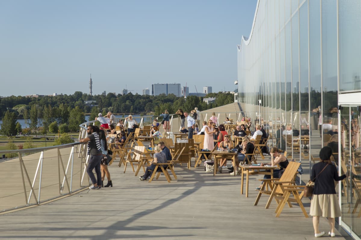 Kappakeskus Tripla kuvattuna Helsingin keskuskirjasto Oodin terassilta