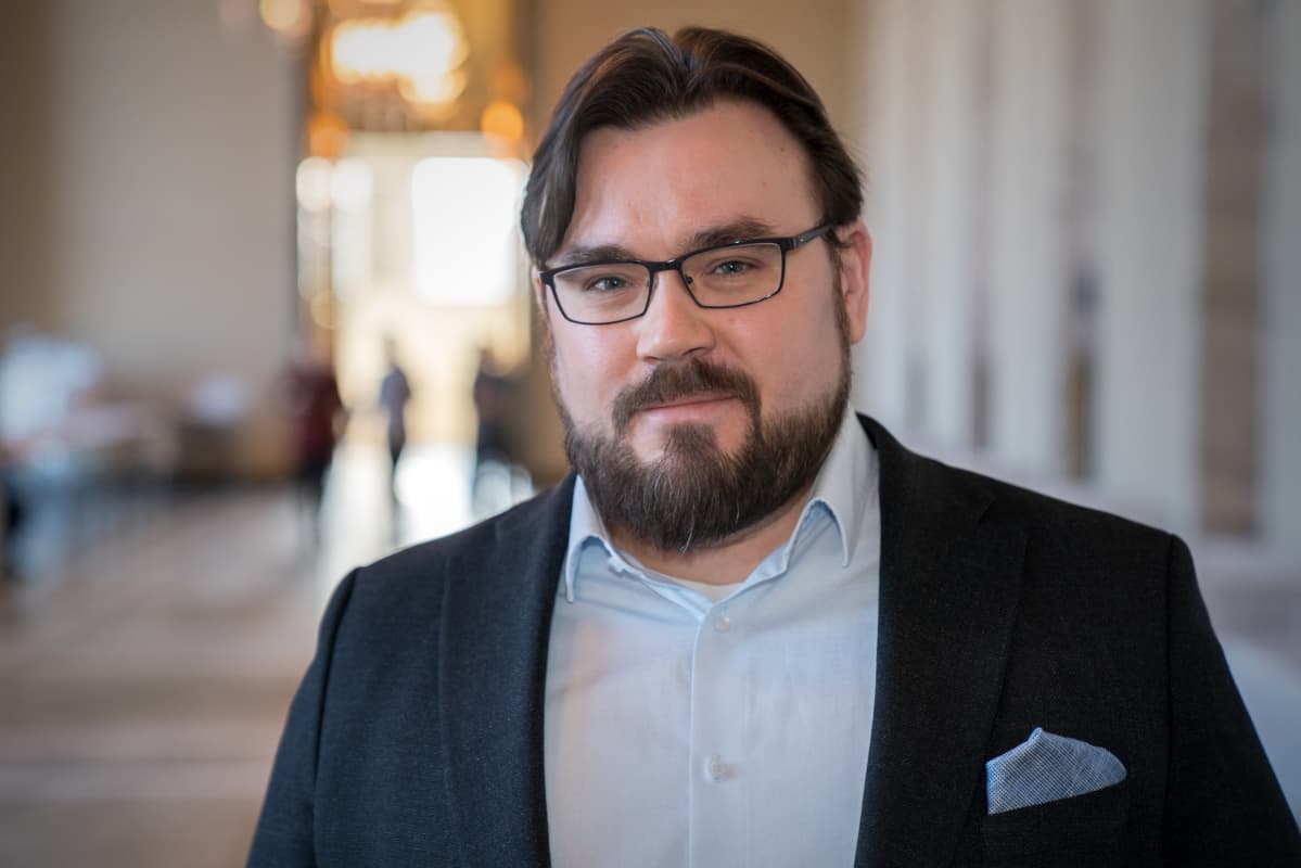 Potrettikuvassa, Johannes Yrttiaho, kansanedustaja, vasemmistoliitto