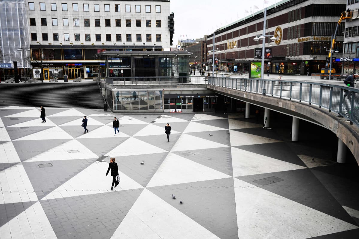 Folktomt på Sergels torg.