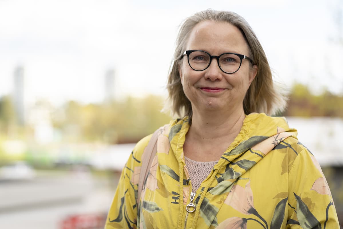 Professori Laura Arpiainen henkilökuva