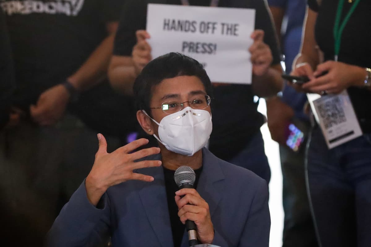 Maria Ressa uppmanar journalister att fortsätta sin kamp för yttrande- och tryckfrihet.