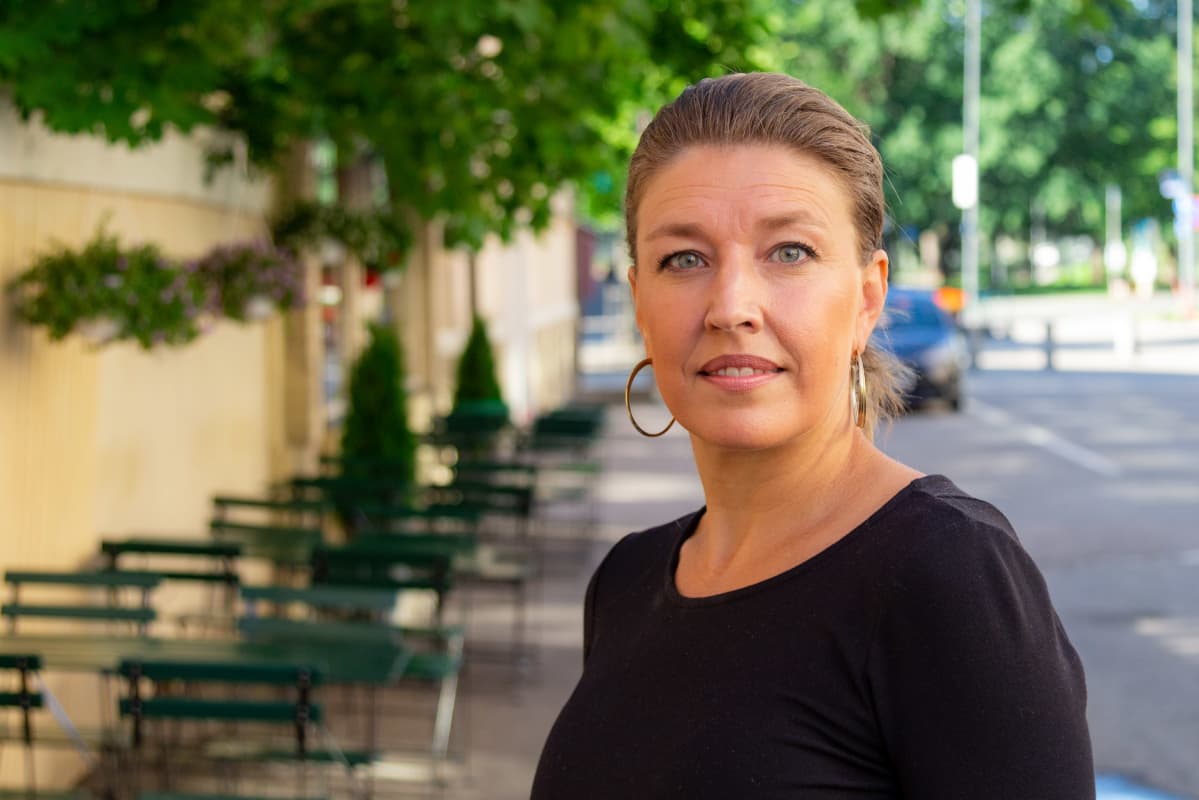 Tampereen yliopiston kuntatutkija Jenni Airaksinen
