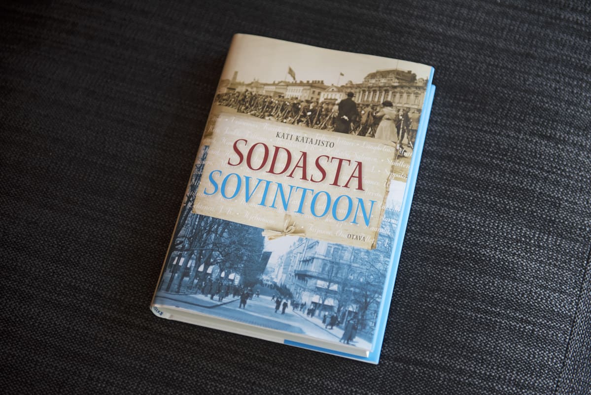 Kirjan kansi Sodasta sovintoon
