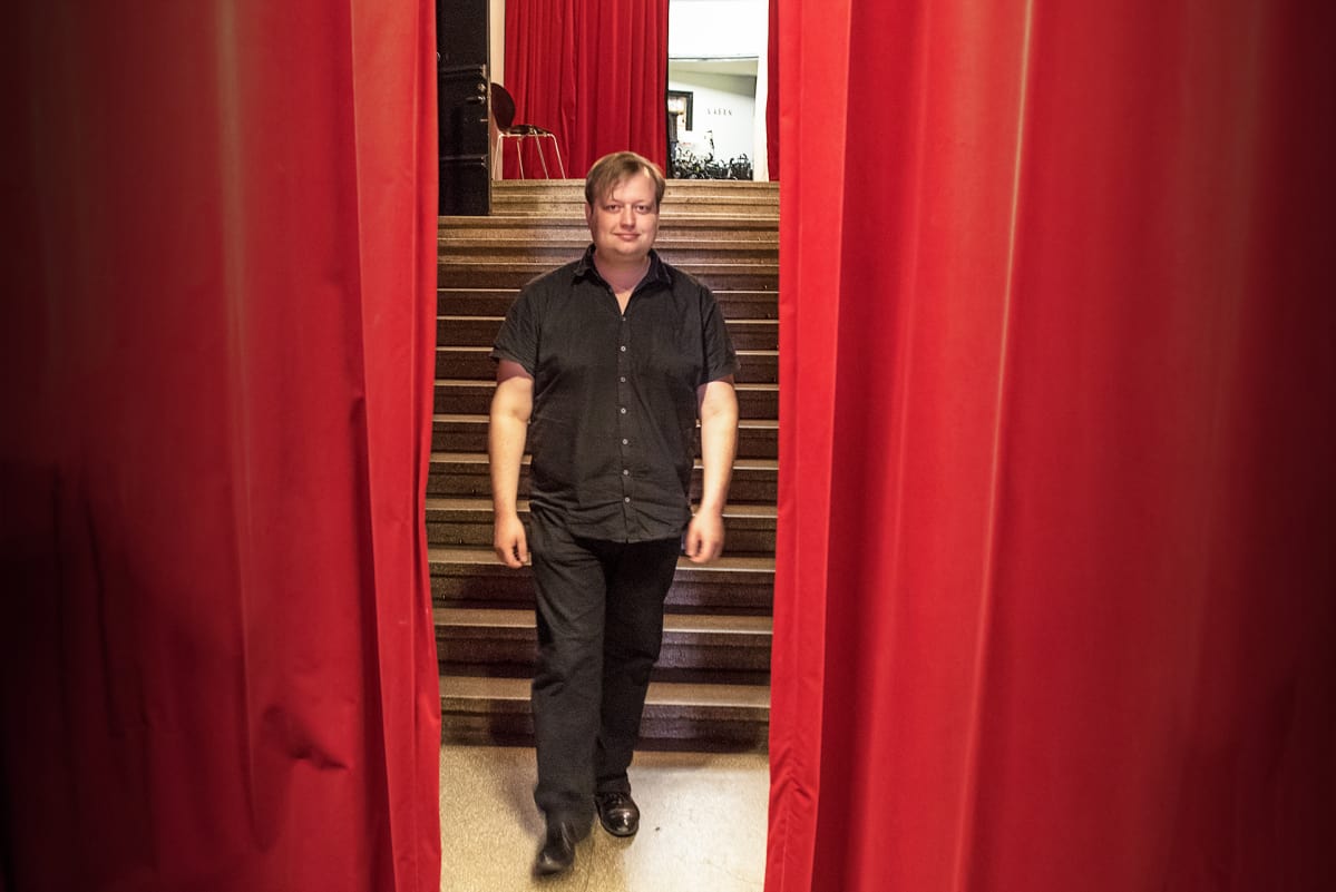 Teatteriohjaaja Lauri Maijala.