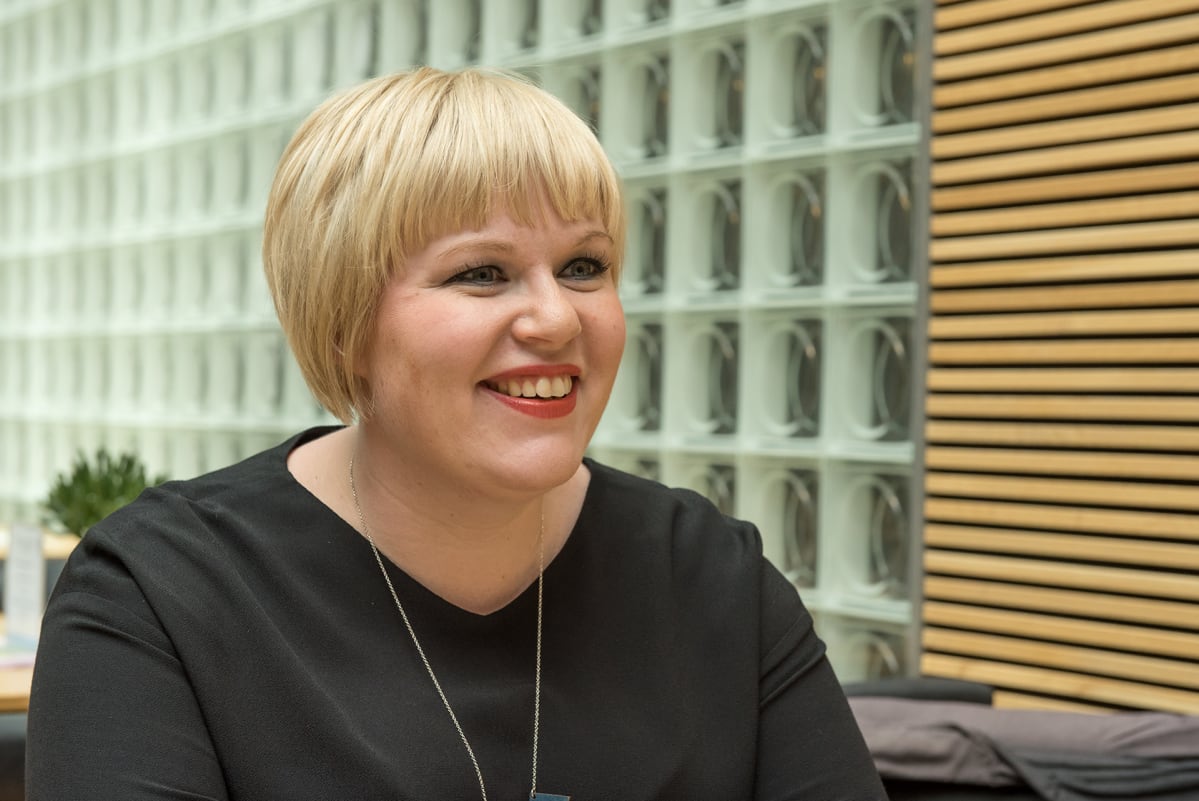 Kanasanedustaja Annika Saarikko kuvattuna eduskunnan pikkuparlamentissa 27.06.2017