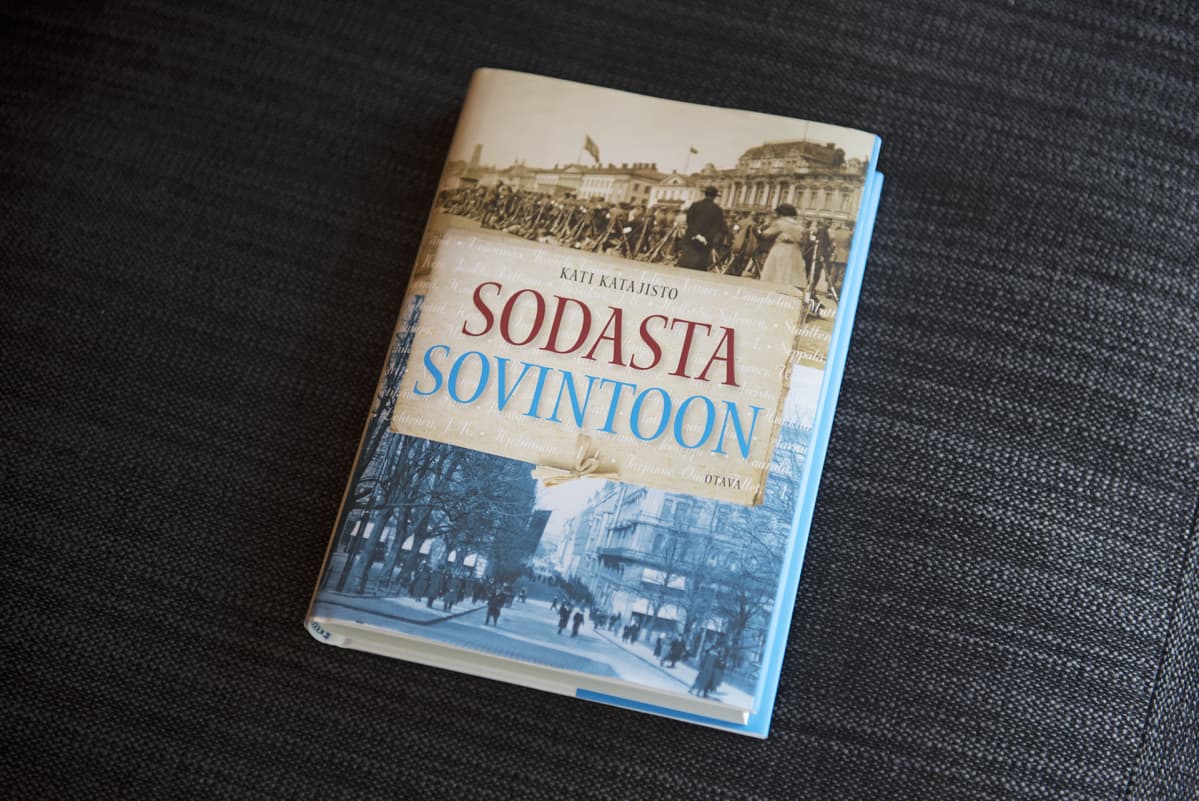 Kirjan kansi Sodasta sovintoon