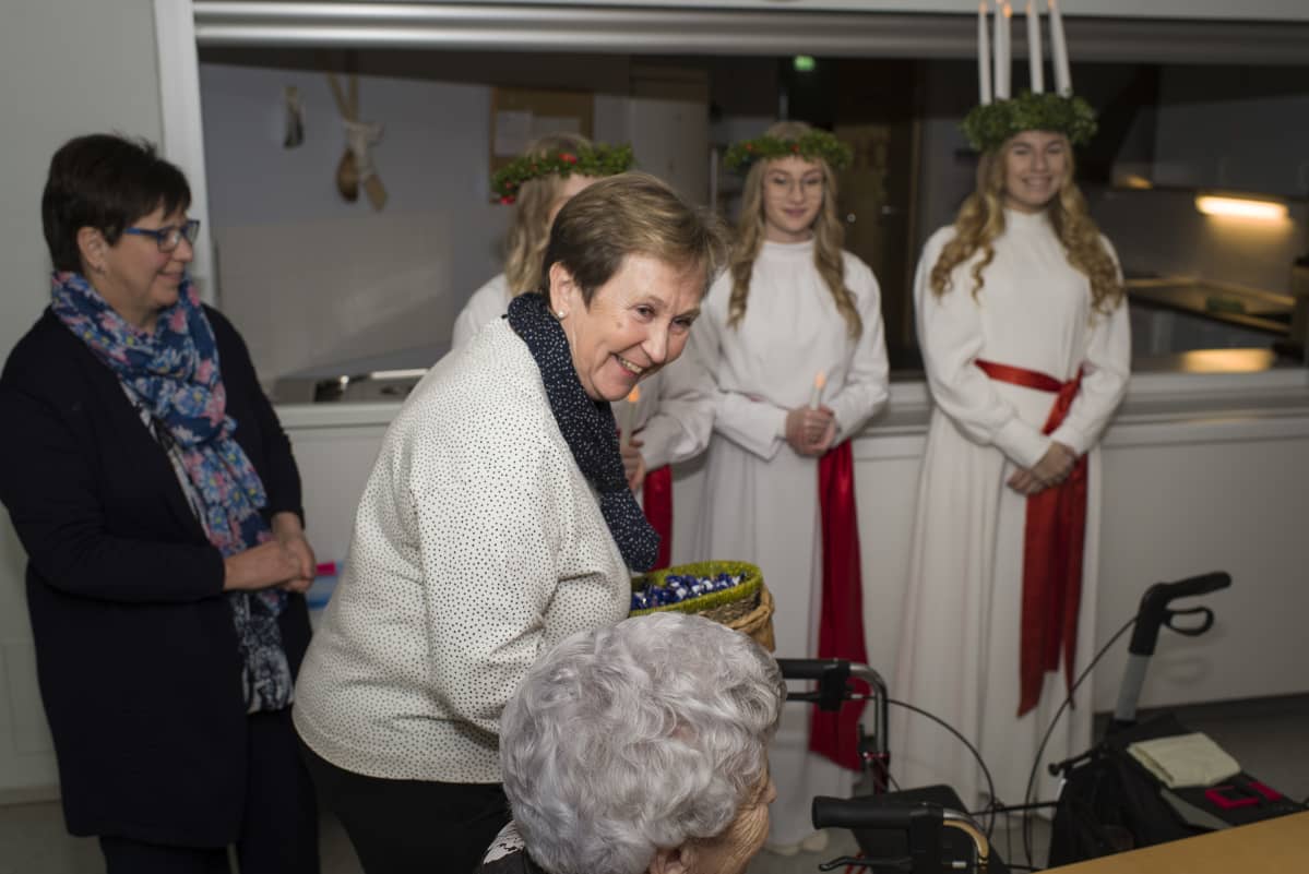 Kokkolanseudun Lucia, tähtitytöt ja Lucia-mamma