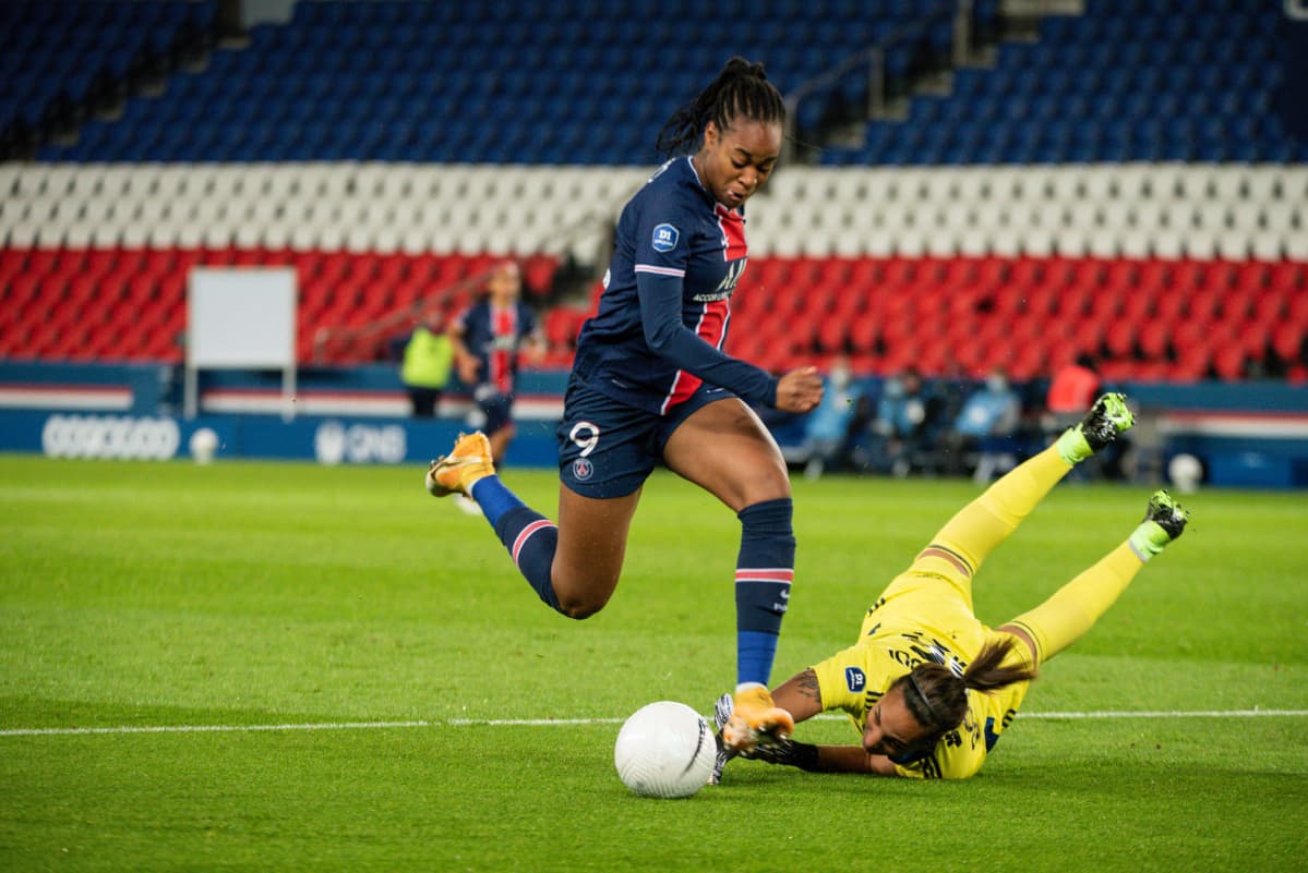 Marie Antoinette Katoto, Sarah Bouhaddi