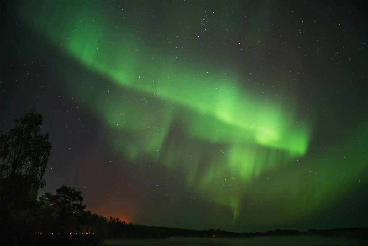 revontulia Olkkajärvellä