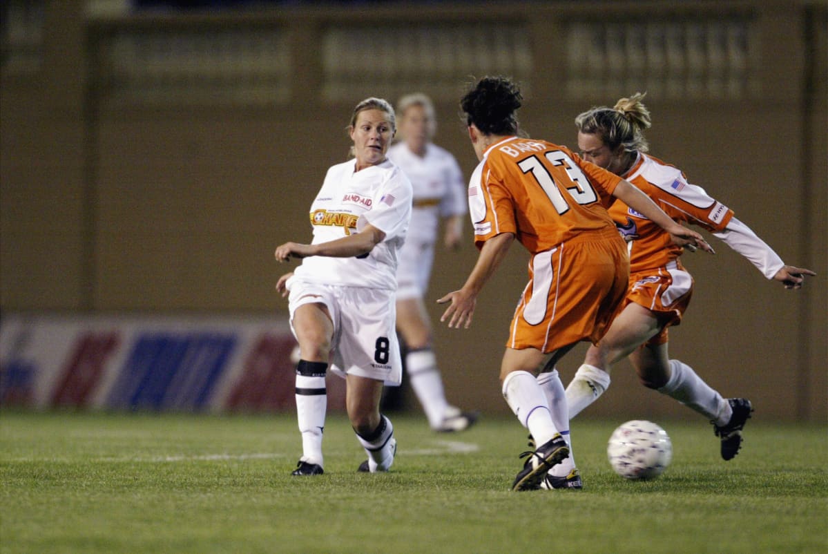 Kelly Smith Philadelphia Chargen paidassa vuonna 2003