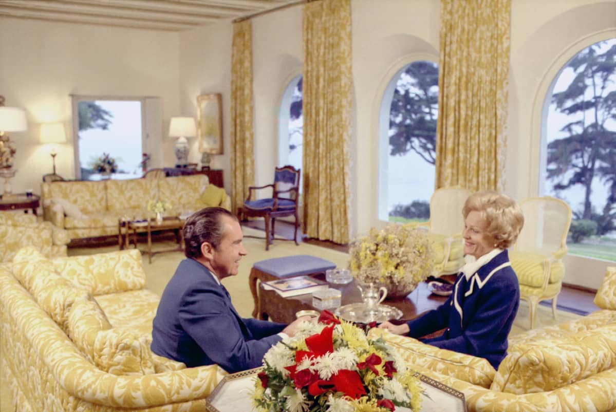 Richard Nixon ja Pat Nixon San Clementen kodissaan 1960-luvulla.