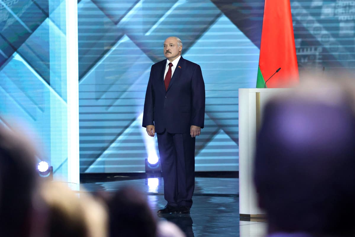 Valko-Venäjän presidentti Aljaksandr Lukašenka pitämässä puhettaan Minskissä 4. elokuuta 2020.
